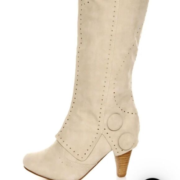 CREAM PERFORATED HIGH HEEL BOOTS